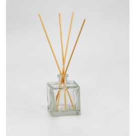 Solution sans alcool pour parfums d'ambiance