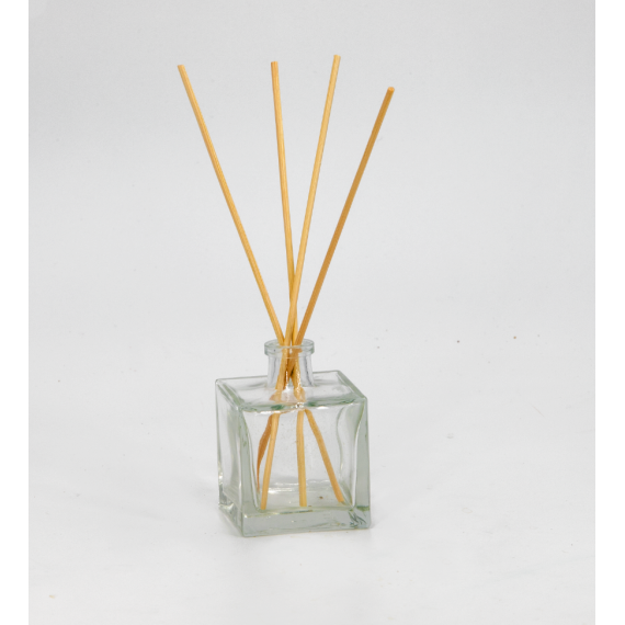 Solution sans alcool pour parfums d'ambiance